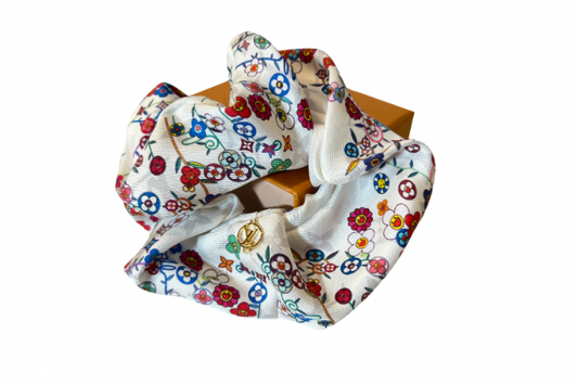 Louis Vuitton x Takashi Murakami Superflat Monogram Chouchou White