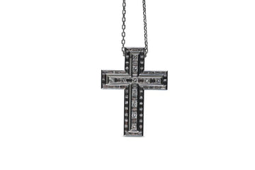 Damiani Belle Epoque Baguette Diamond and Princess Cut Diamond